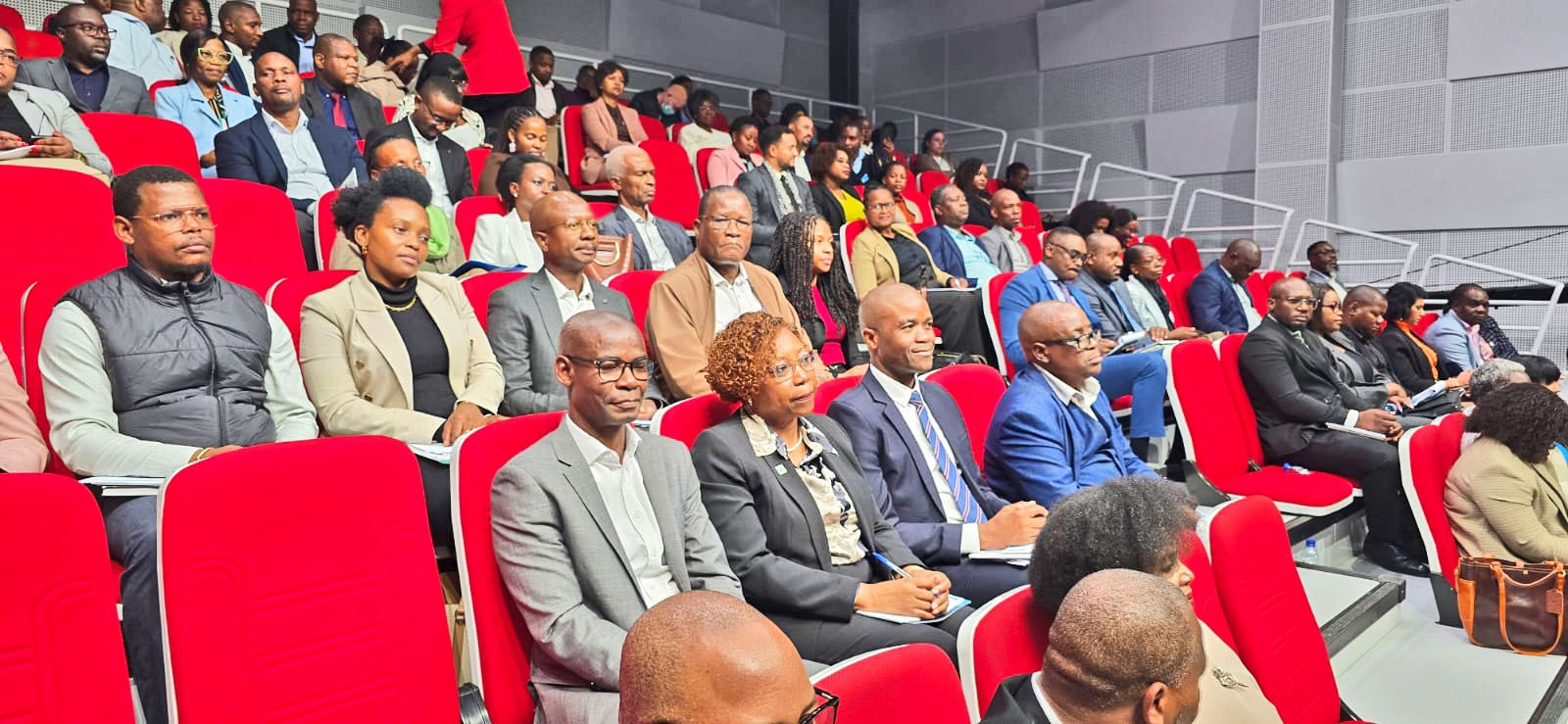 AURA REFORÇA CONHECIMENTOS JURÍDICOS SOBRE A CONCORRÊNCIA EM SEMINÁRIO ESPECIALIZADO